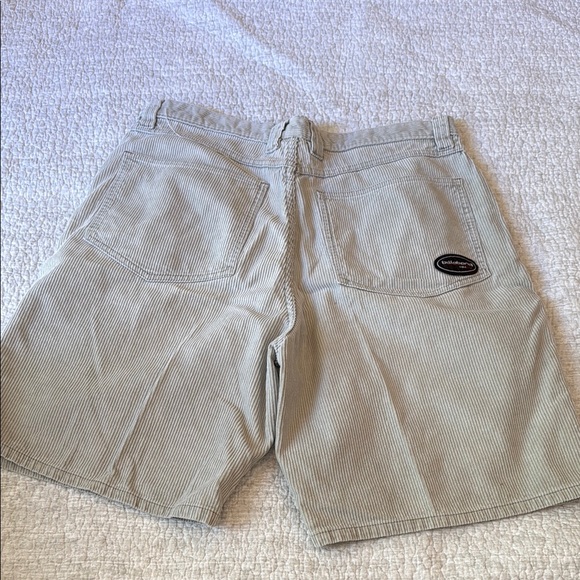 Vintage Billabong Men's Cream Corduroy Shorts - Picture 3 of 4